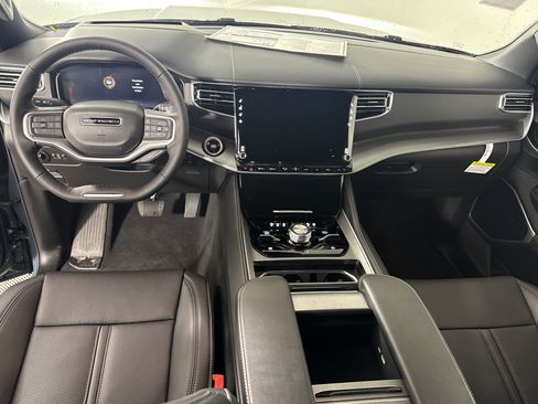 New 2026 Jeep Grand Wagoneer L Limited AWD/4WD image 15