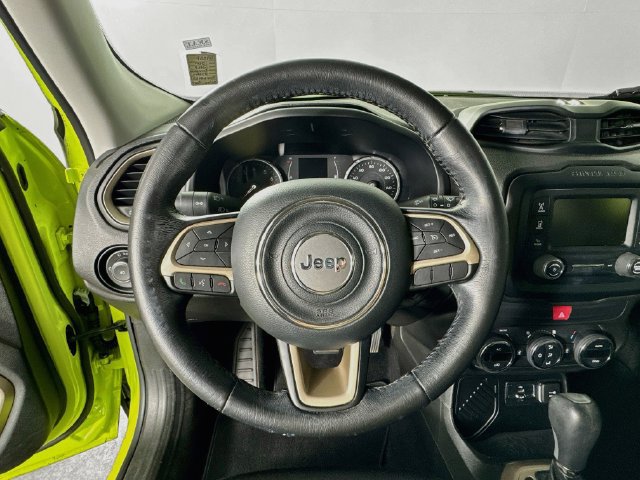 Used 2017 Jeep Renegade Latitude w/ Popular Equipment Group FWD image 14