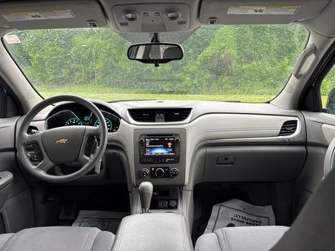 Used 2016 Chevrolet Traverse LS FWD image 13