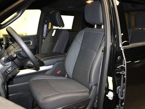 New 2026 RAM 2500 Big Horn AWD/4WD image 27