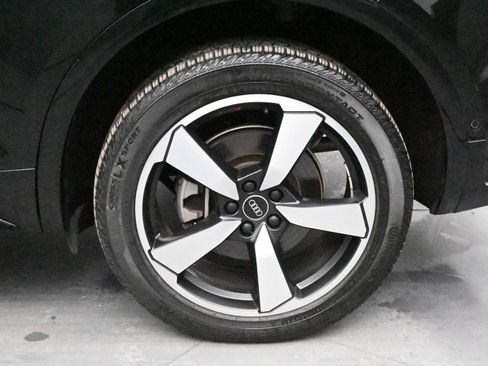 Used 2022 Audi Q5 2.0T Prestige image 10