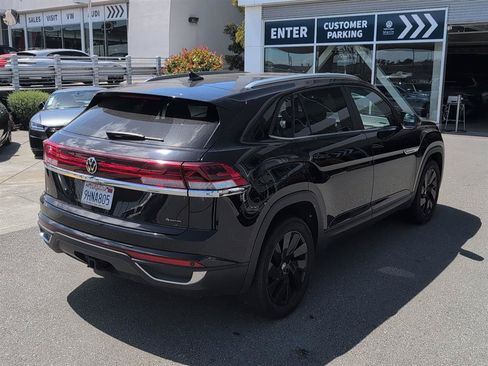 Used 2024 Volkswagen Atlas Cross Sport SE w/ Panoramic Sunroof Package AWD/4WD image 6