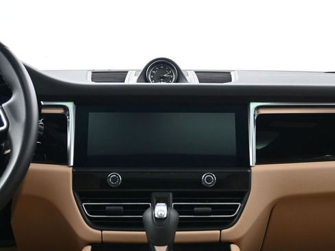 Used 2022 Porsche Macan S image 11