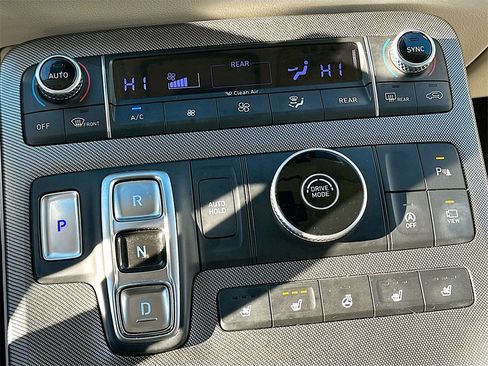 Used 2020 Hyundai Palisade Limited image 16