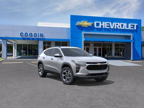 New 2026 Chevrolet Trax LT FWD image 1