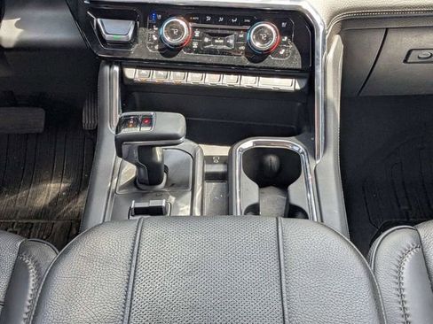 Used 2024 GMC Sierra 1500 Denali AWD/4WD image 18