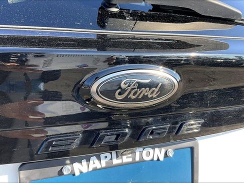 Used 2024 Ford Edge SE w/ Black Appearance Package image 29