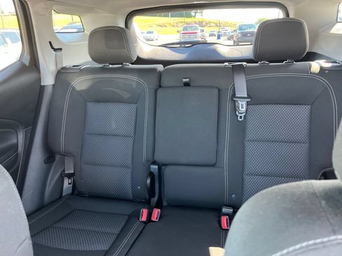 Used 2024 GMC Terrain SLE FWD image 13