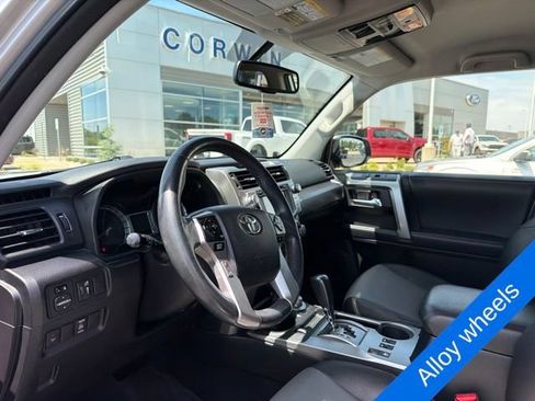 Used 2018 Toyota 4Runner SR5 Premium AWD/4WD image 17