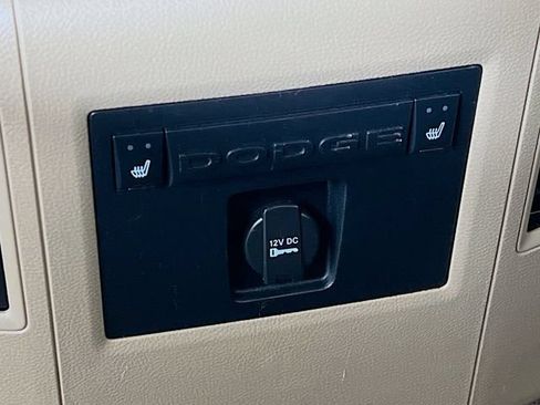 Used 2011 RAM 1500 Laramie AWD/4WD image 24