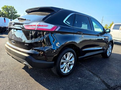 Used 2022 Ford Edge Titanium AWD/4WD image 11