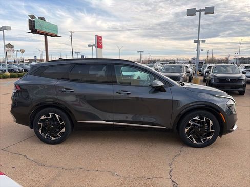 Used 2023 Kia Sportage SX image 5