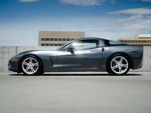 Used 2009 Chevrolet Corvette Coupe w/ Preferred Equipment Group image 1