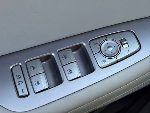 Used 2024 Hyundai Palisade SEL w/ Premium Package image 18