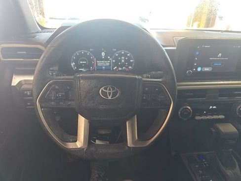 Used 2026 Toyota Tacoma TRD Off-Road AWD/4WD image 11