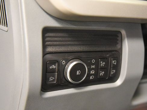 Used 2025 Ford F350 XLT w/ Black Appearance Package image 18