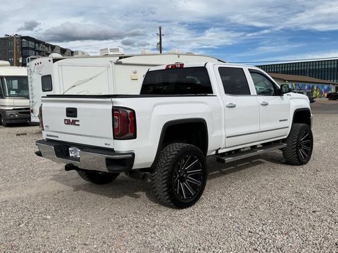 Used 2018 GMC Sierra 1500 SLT w/ SLT Premium Package AWD/4WD image 9