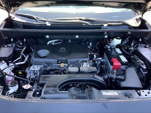 Used 2021 Toyota RAV4 XLE Premium FWD image 31