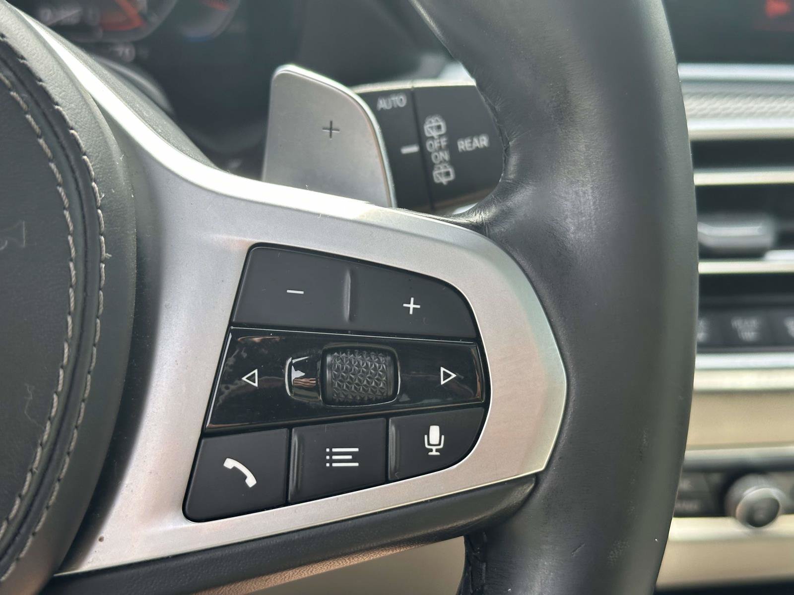 Used 2019 BMW X5 xDrive40i w/ M Sport Package AWD/4WD image 22