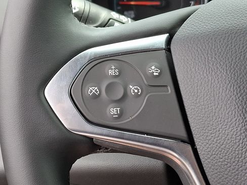 Certified 2023 Chevrolet Traverse LT FWD image 22