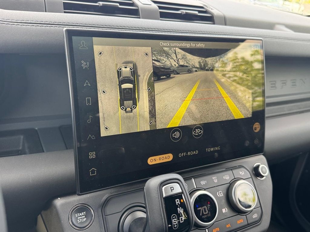 Used 2026 Land Rover Defender 110 X-Dynamic SE AWD/4WD image 18