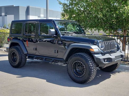 Used 2026 Jeep Wrangler Unlimited Sport AWD/4WD image 2