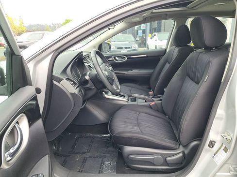 Used 2018 Nissan Sentra SV w/ Premium Package (P01) FWD image 11
