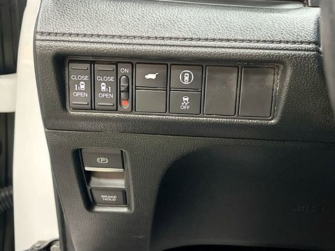 Used 2024 Honda Odyssey EX-L image 10