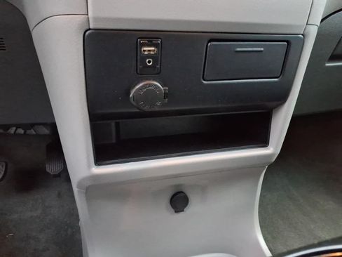 Used 2017 Toyota Sienna LE FWD image 24