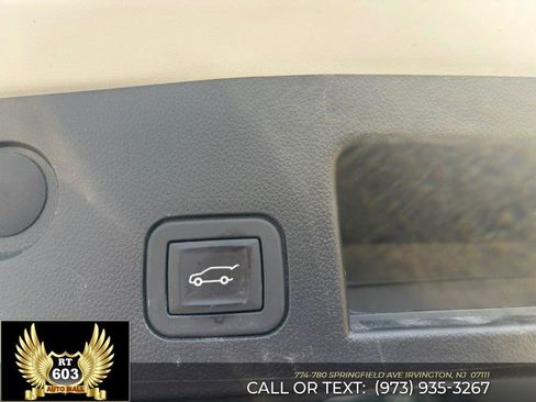 Used 2025 Chevrolet Equinox LT w/ Convenience Package II image 8