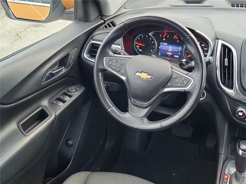 Used 2019 Chevrolet Equinox LT w/ Driver Convenience Package image 5