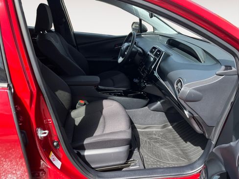 Used 2019 Toyota Prius Prime Plus image 15