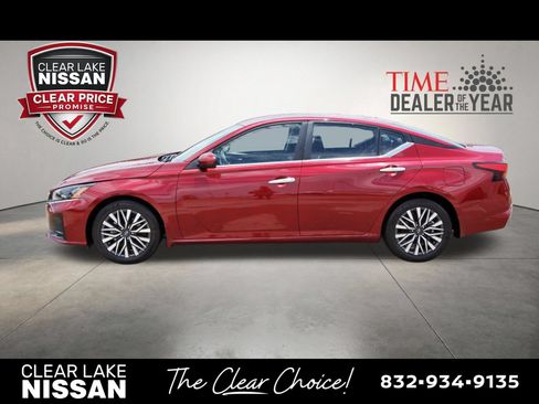 Certified 2024 Nissan Altima 2.5 SV w/ SV Premium Package FWD image 4