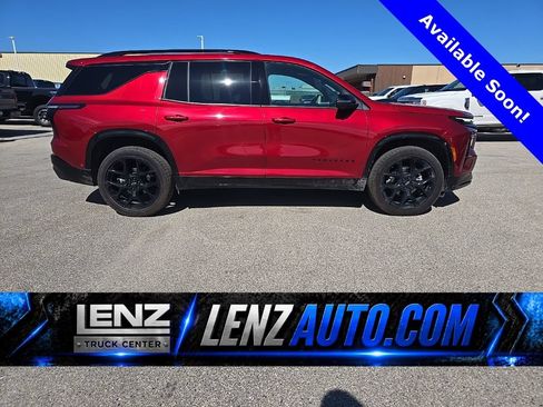 Used 2026 Chevrolet Traverse RS w/ LPO, Floor Liner Package AWD/4WD image 1