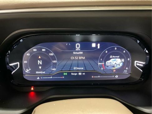 Used 2022 GMC Yukon Denali w/ Advanced Technology Package AWD/4WD image 16