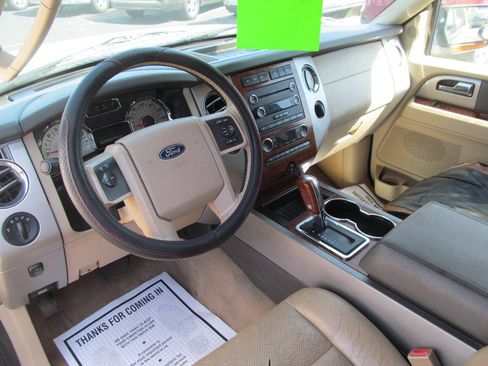 Used 2010 Ford Expedition Eddie Bauer AWD/4WD image 9