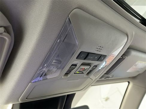 Used 2025 Toyota RAV4 Limited image 32