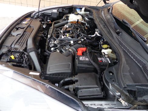 Used 2020 Ford Escape SE image 17