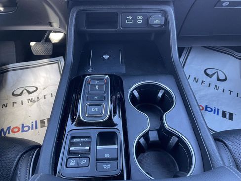 Used 2024 Honda Pilot Elite image 12