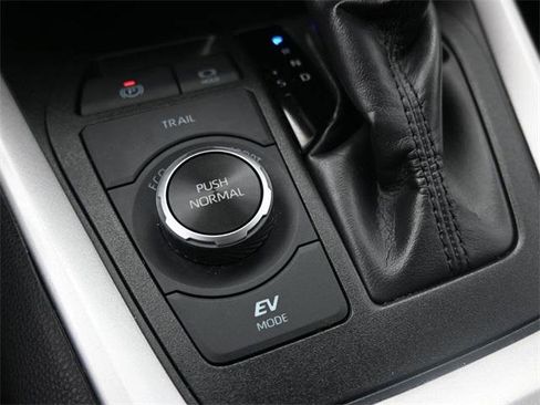 Certified 2025 Toyota RAV4 XLE image 9