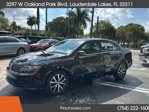 Used 2017 Volkswagen Jetta SE FWD image 6