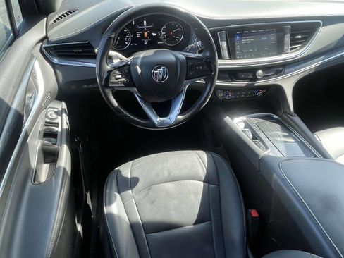 Used 2024 Buick Enclave Premium image 11