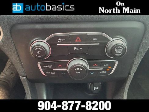 Used 2015 Dodge Charger SE w/ Power Sunroof Group RWD image 27