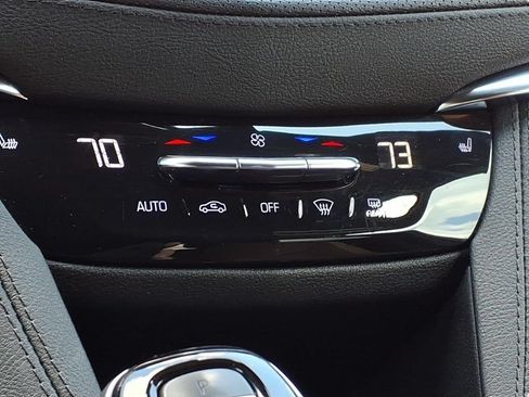 Used 2022 Cadillac XT5 Premium Luxury w/ Technology Package AWD/4WD image 15