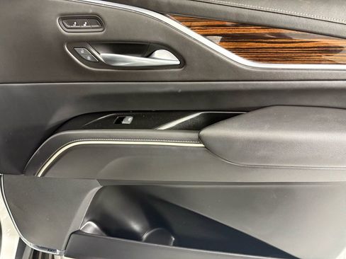 Used 2022 Cadillac Escalade ESV Luxury image 14