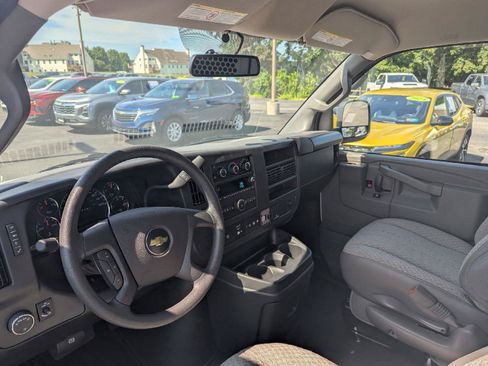 New 2025 Chevrolet Express 2500 w/ Driver Convenience Package RWD image 33