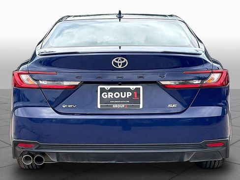 Used 2025 Toyota Camry SE FWD image 5