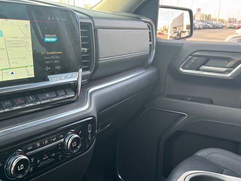 Used 2025 GMC Sierra 1500 SLT image 21