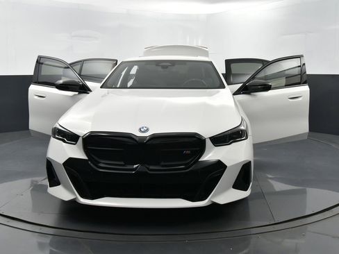 Used 2024 BMW i5 M60 image 51