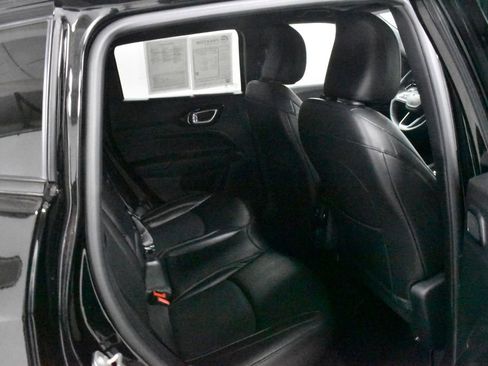 Used 2023 Jeep Compass High Altitude image 15